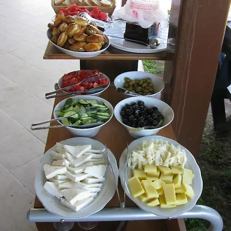 Ogzala Ciftlik Evi * Kazandere